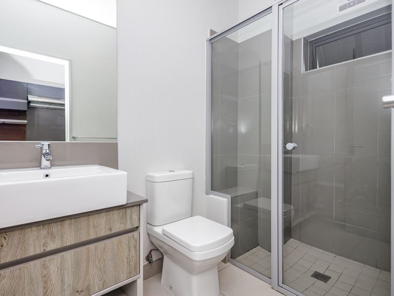 Off The Grid Studio Apartment at The View - Morningside - Photo 8