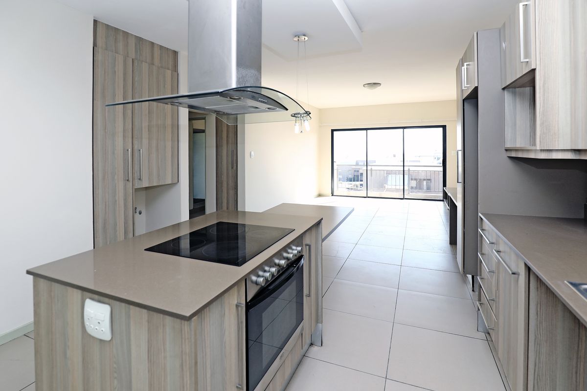 Charming 2 Bed 1 Bath Apartment at The Atrium in Rivonia, - Photo 5