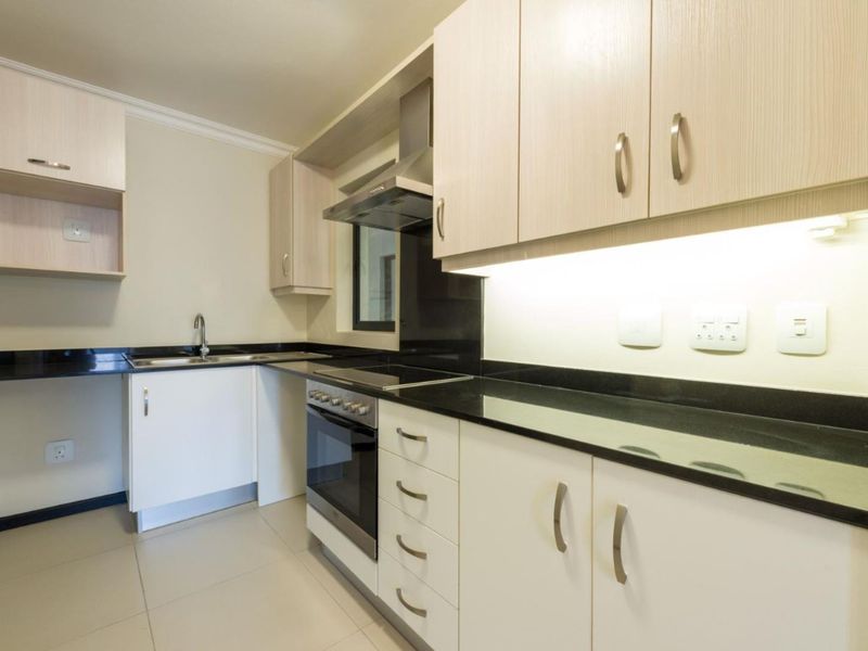 All Offers Considered  – Prime Location. 2 Bedroom 2 Bathroom in a New Development. - Photo 4