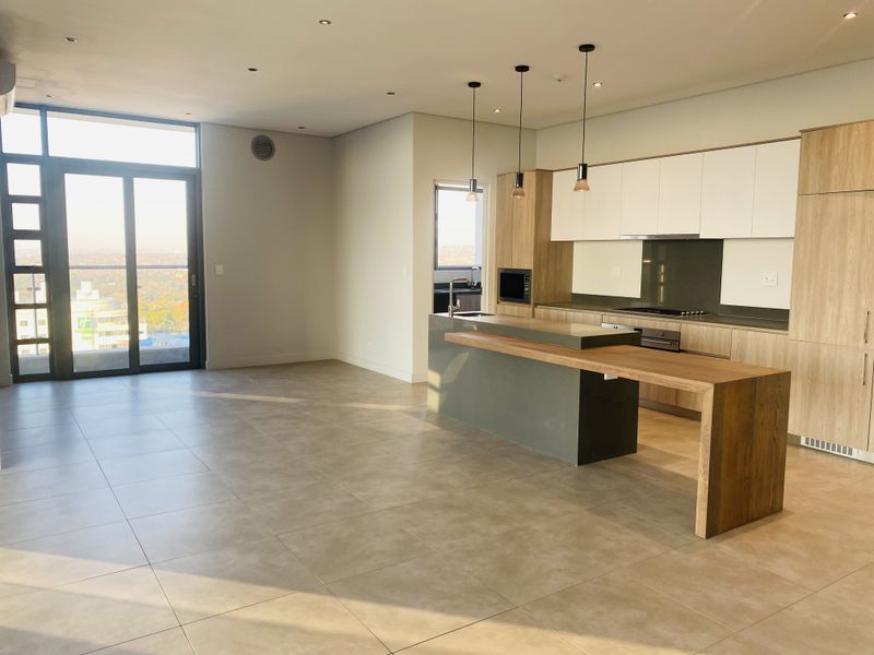 The largest Penthouse on the top floor with a magnificent patio offering the most incredible views - Photo 3