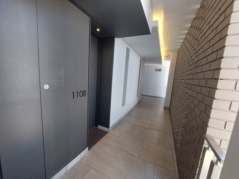 Calling All Executives Who Enjoy the Lock Up and Go Lifestyle - Photo 10