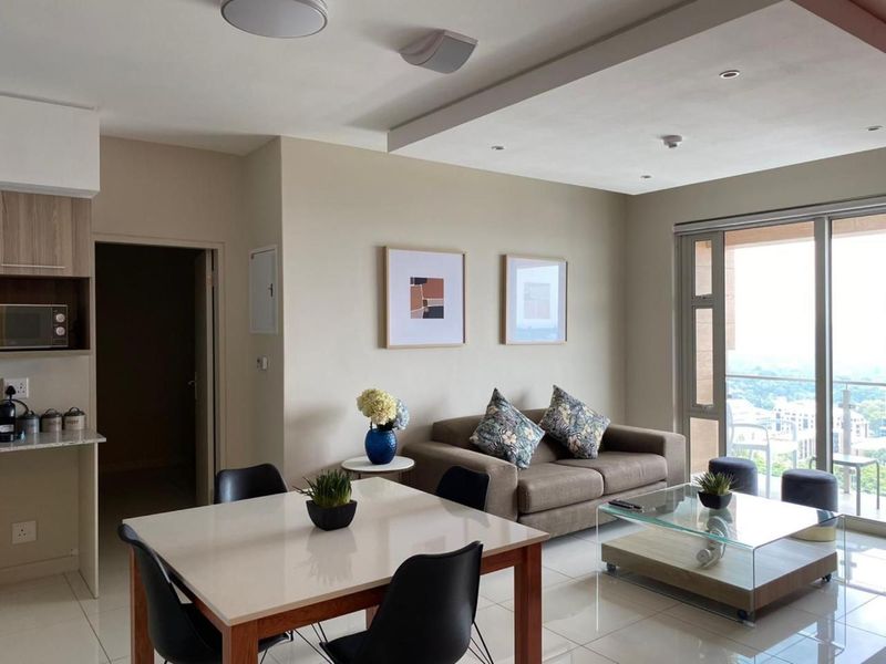 Modern and Comfortable living 2 Bed 2 Bath Apartment in Rosebank - Photo 3