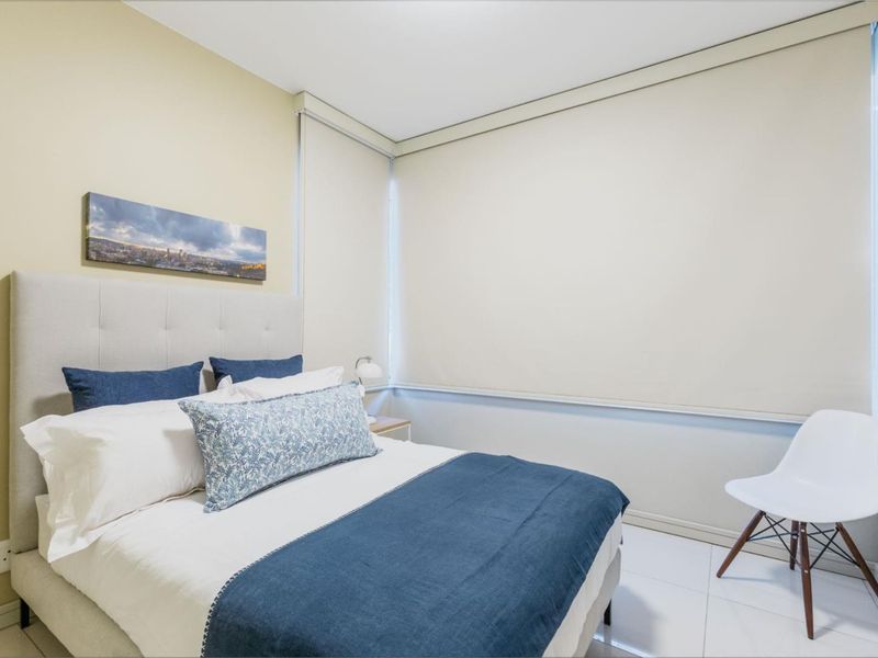 Luxury Apartments for Investors and Professionals - Stylish 2 Bed 2 Bath Apartment - Photo 4