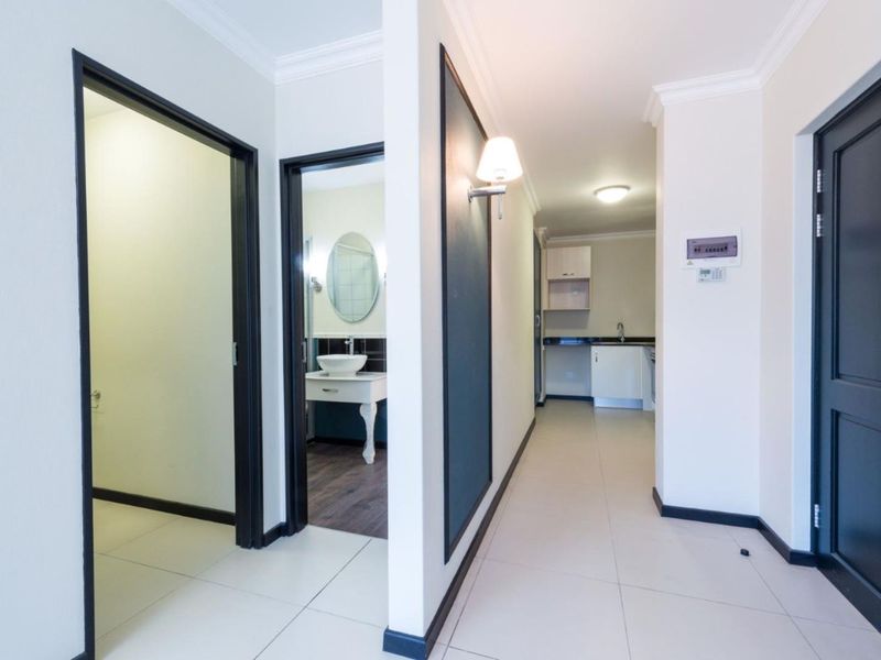 All Offers Considered – Prime Location. 2 Bedroom 2 Bathroom. Cottonwoods. - Photo 8