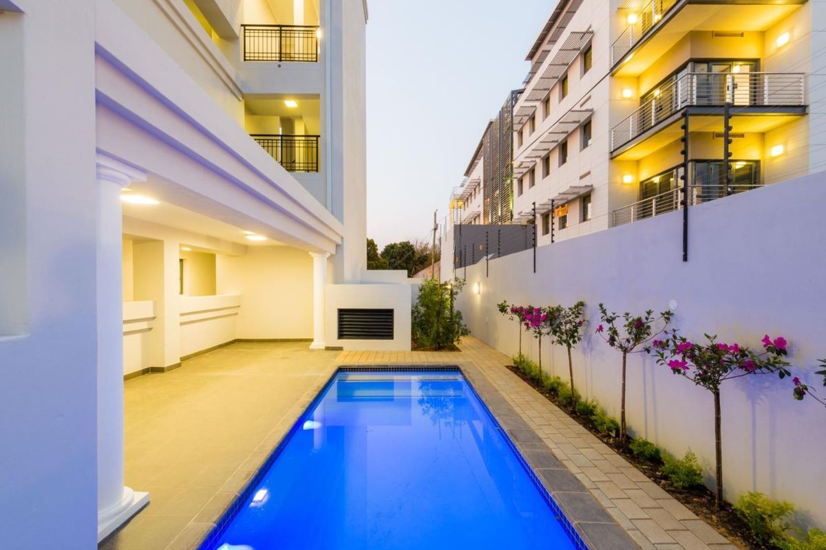 All Offers Considered. Stylish 2 Bed 2 Bath Apartment in this New Development, Cottonwoods - Photo 4