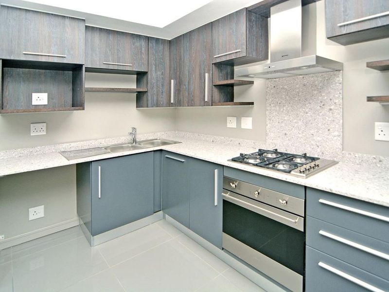 Sophisticated 2 Bed 2 Bath Apartment with a Prestigious Address - Photo 6