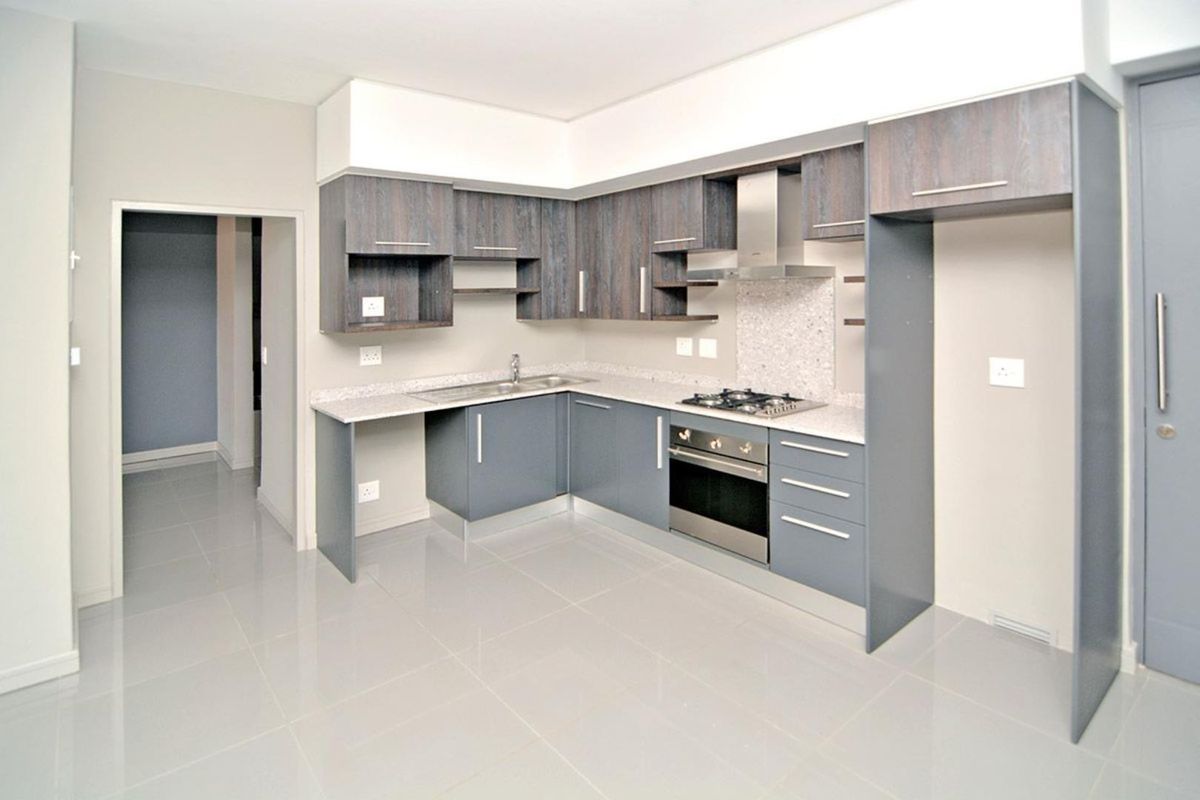 Sophisticated 2 Bed 2 Bath Apartment with a Prestigious Address - Photo 3