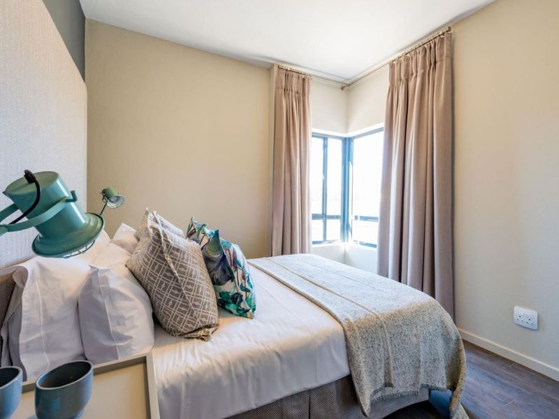 Simple, Classic and Well Situated 2 Bed 1 Bath Apartment in Rivonia - Photo 6