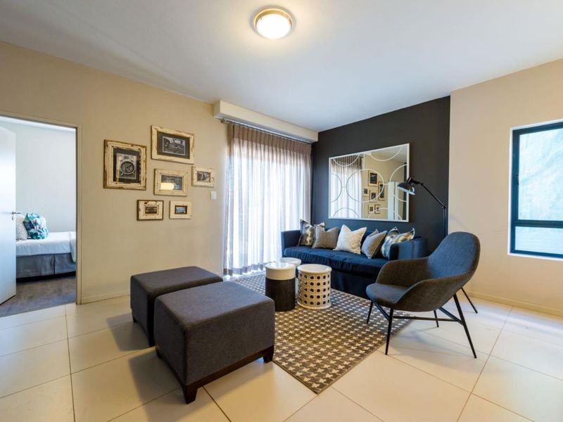 Simple, Classic and Well Situated 2 Bed 1 Bath Apartment in Rivonia - Photo 3