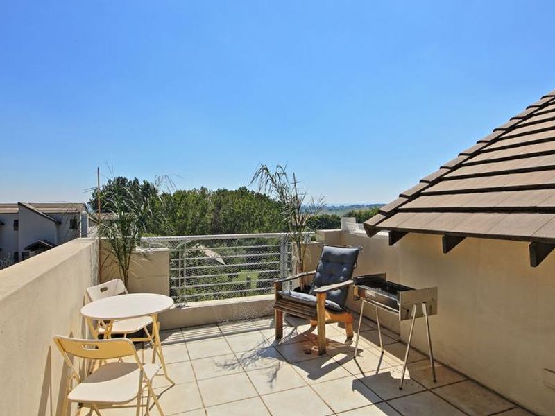 2 Bed 1 Bath First floor loft unit in Matika Lifestyle Estate - Photo 6