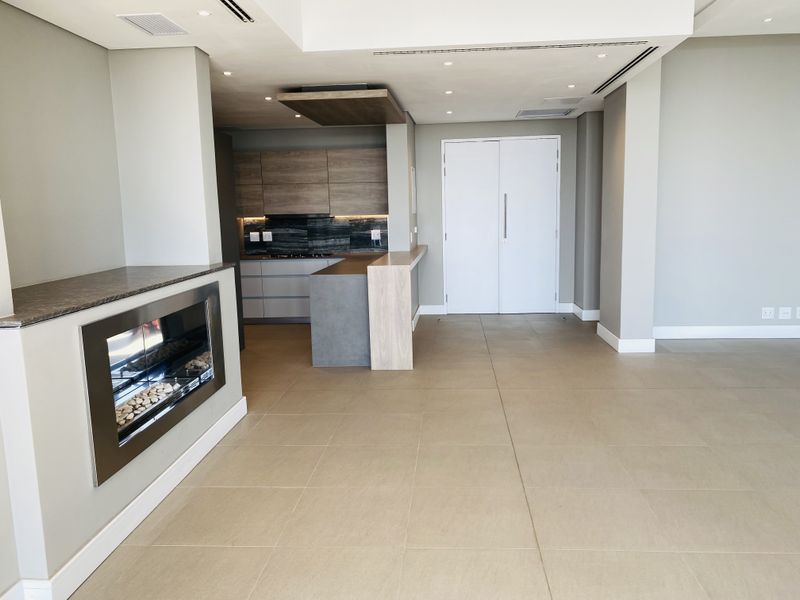 Stunning Penthouse Apartment with Views Across Joburg - Photo 3