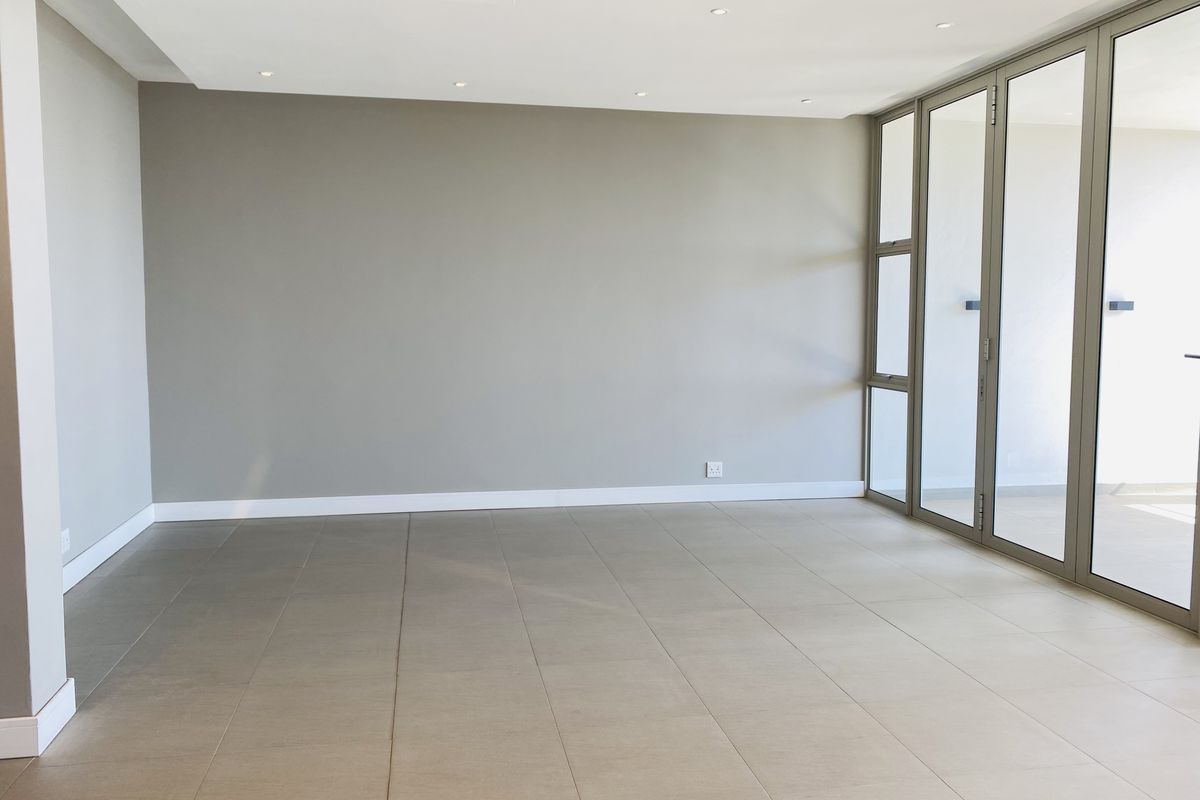 Stunning Penthouse Apartment with Views Across Joburg - Photo 4