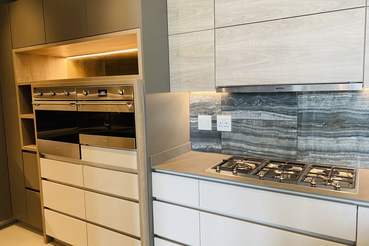 Stunning Penthouse Apartment with Views Across Joburg - Photo 5