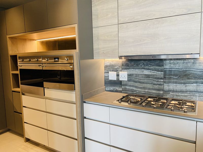 Stunning Penthouse Apartment with Views Across Joburg - Photo 5