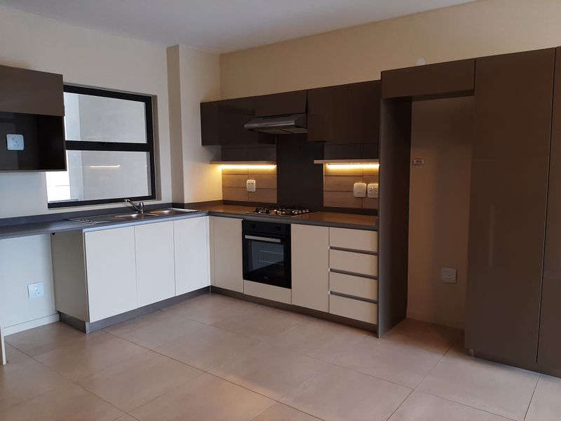 Stylish And Modern 2 Bed 2 Bath Top Floor Apartment - Photo 10