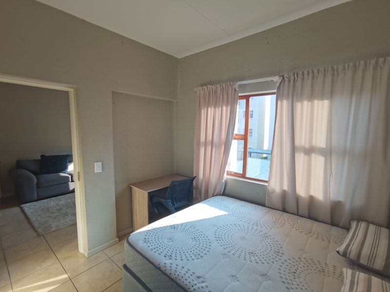 Modern 2 Bedroom First Floor Unit for Sale – Ferndale - Photo 5