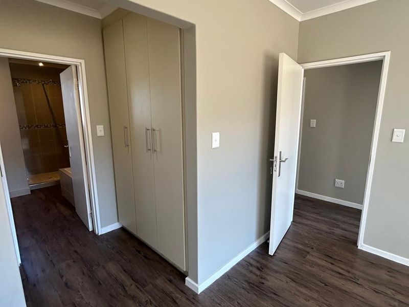 3 Bed 2 Bath duplex garden unit in Habitat on Cowley - Photo 7