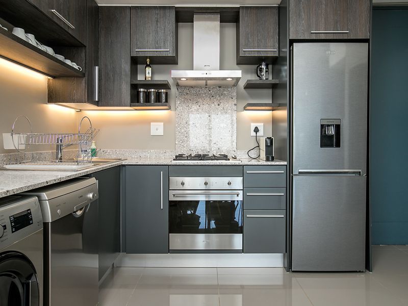 2-Bedroom, 2-Bathroom Apartment for Sale in the Heart of Rosebank - Photo 4