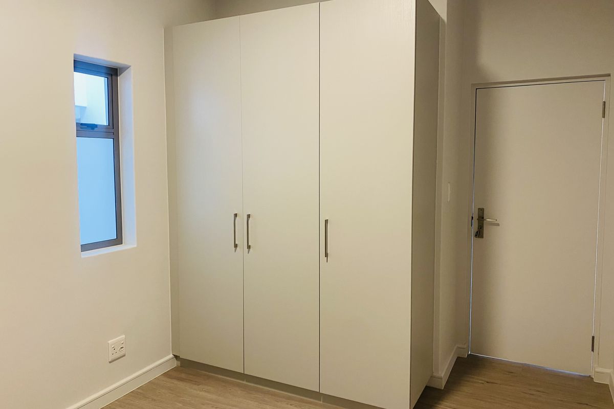 Stylish Luxury Off-The-Grid Apartments In The Centre Of Rosebank - Photo 4