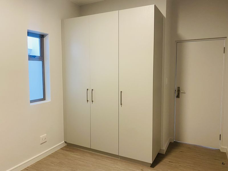 Stylish Luxury Off-The-Grid Apartments In The Centre Of Rosebank - Photo 4