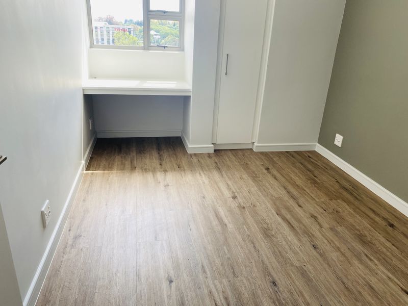 NORTH-FACING, SOPHISTICATED, PET FRIENDLY, 2 BEDROOMS, 2 BATHROOMS APARTMENT WITH 100% BACK-UP POWER - Photo 10