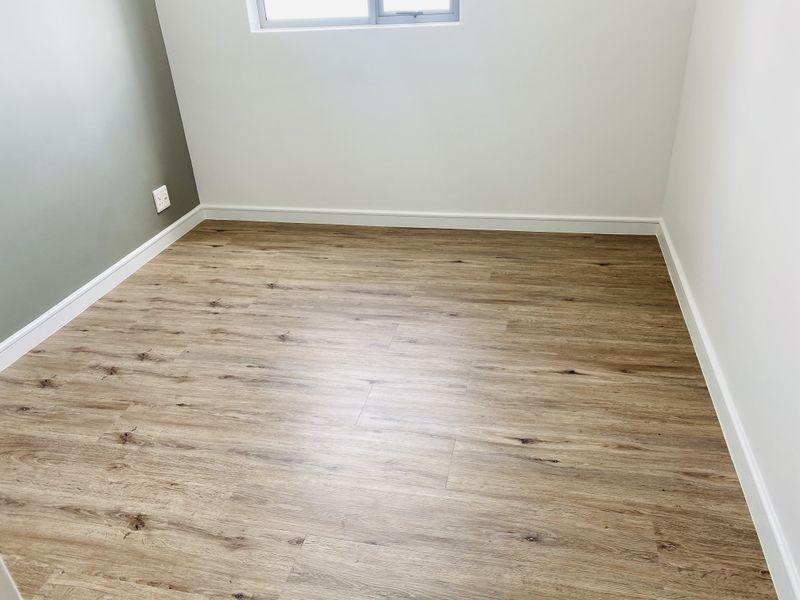 NORTH-FACING, SOPHISTICATED, PET FRIENDLY, 2 BEDROOMS, 2 BATHROOMS APARTMENT WITH 100% BACK-UP POWER - Photo 7