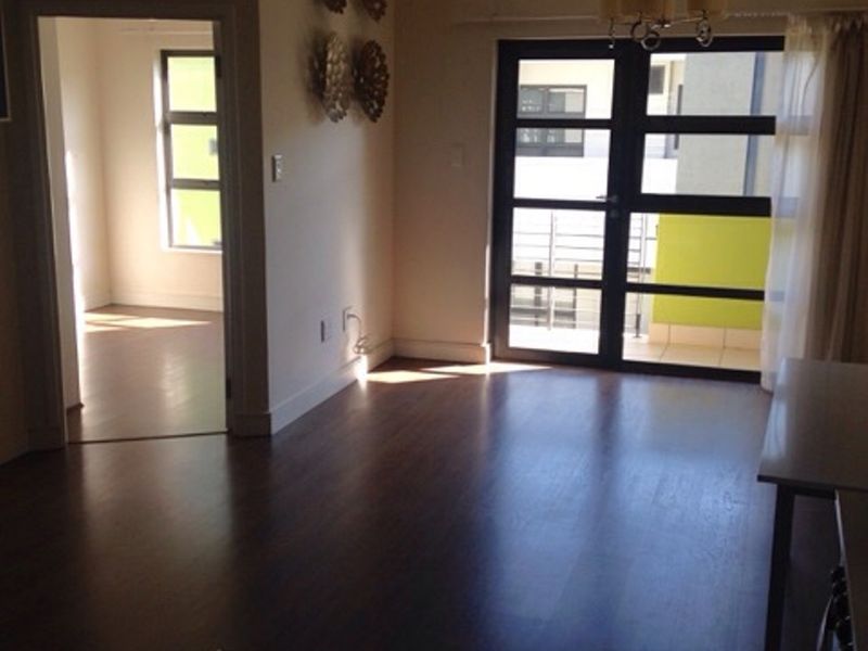 A sunny 2 bedroom 1 bathroom unit at The Link. - Photo 3