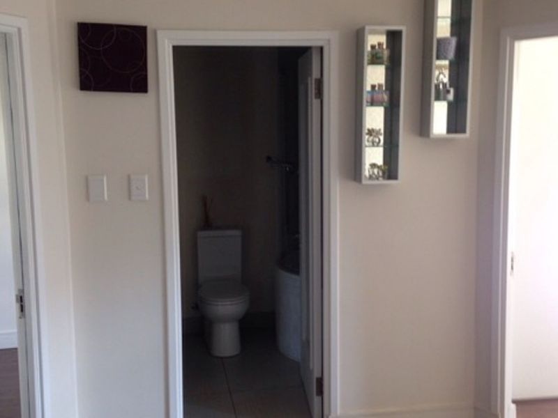 A sunny 2 bedroom 1 bathroom unit at The Link. - Photo 5