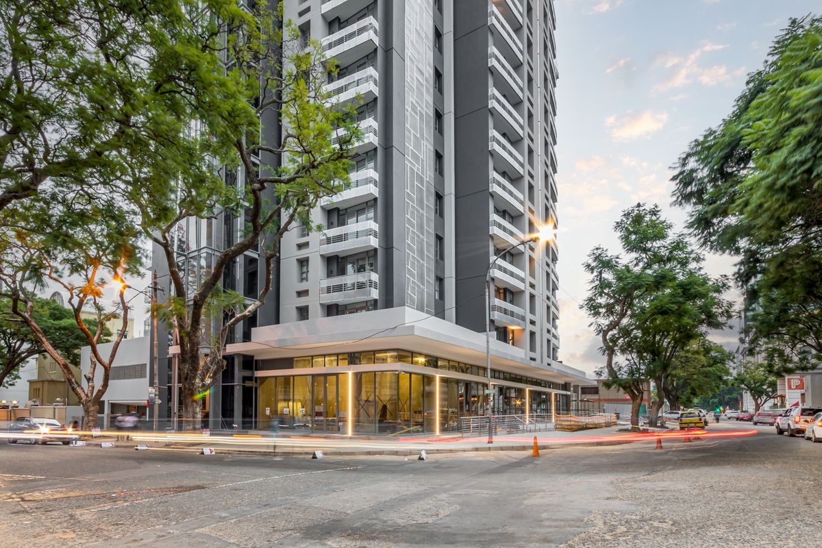 Stylish Luxury Off-The-Grid Apartments In The Centre Of Rosebank - Photo 3