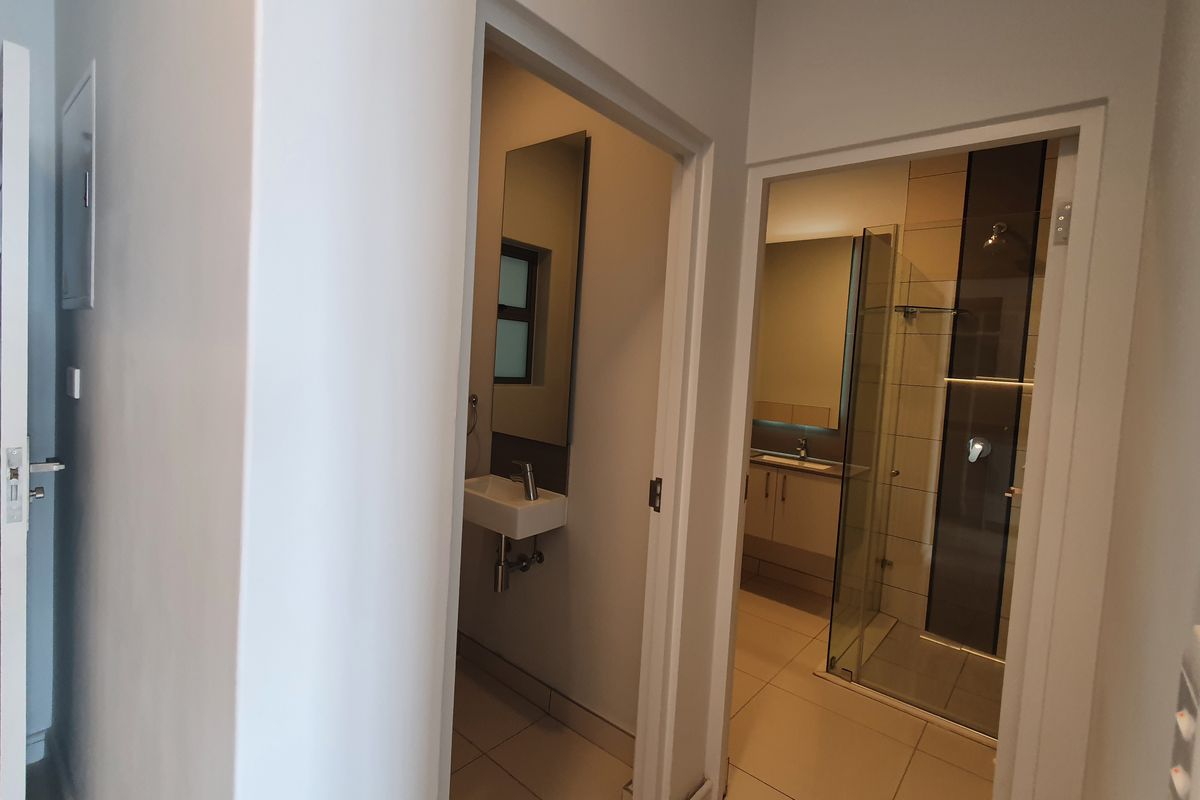 Stylish Luxury Off-The-Grid Apartments In The Centre Of Rosebank - Photo 5