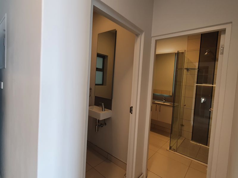 Stylish Luxury Off-The-Grid Apartments In The Centre Of Rosebank - Photo 5