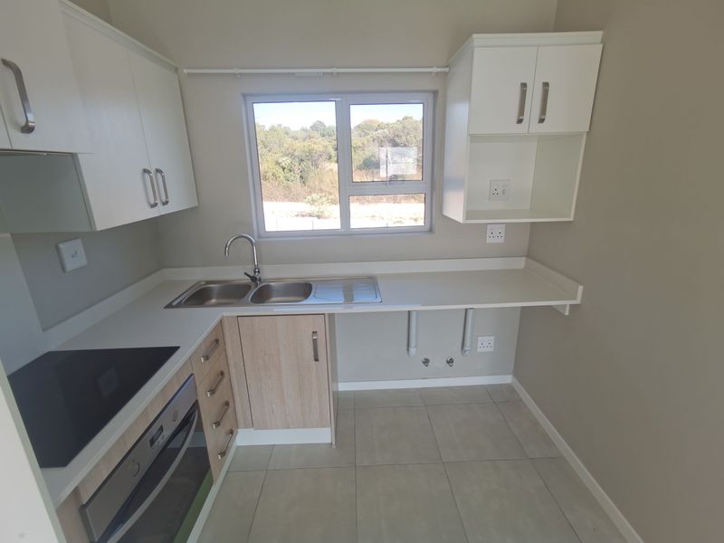 Stylish Yet Practical 2 Bedroom 2 Bathroom Apartment in the Paulshof - Photo 7