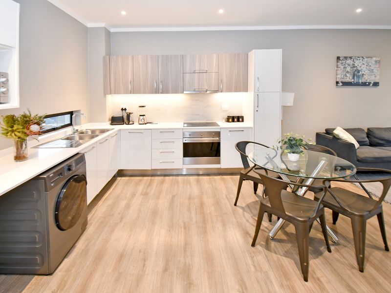 1 Bedroom Ground Floor Apartment Available In Rosebank - Photo 2