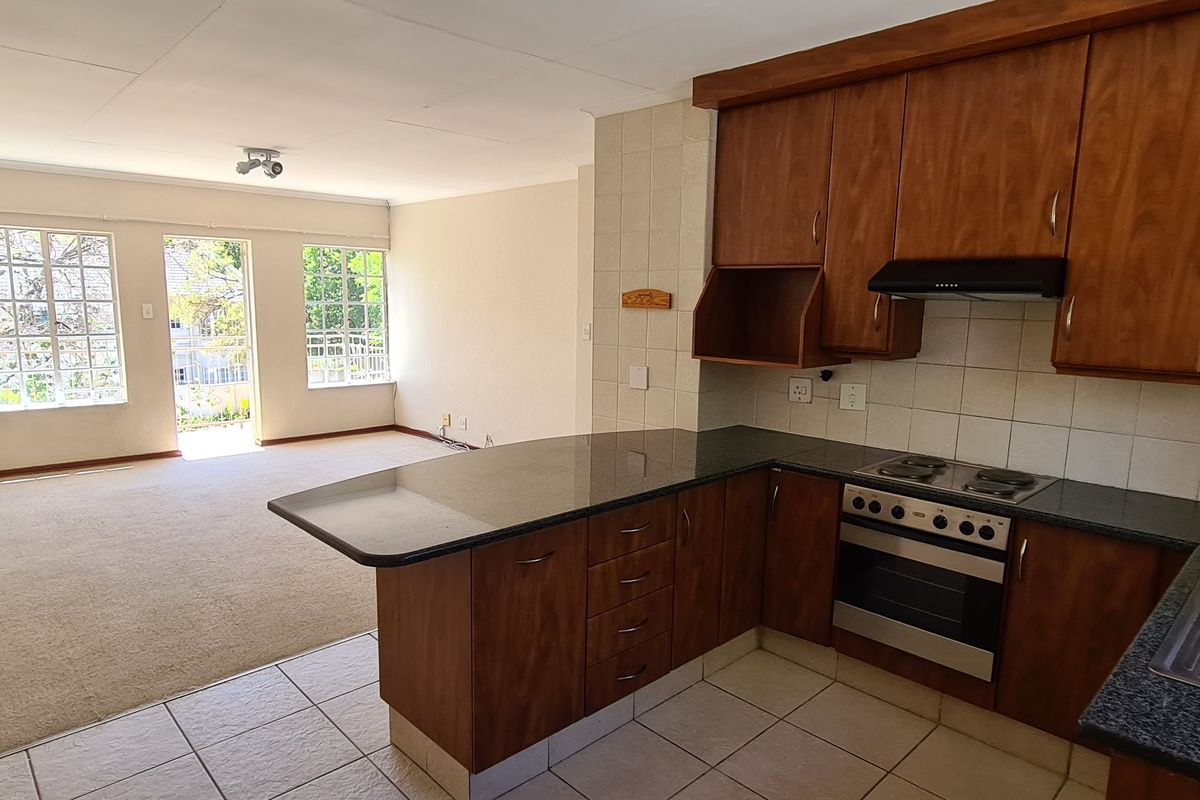 Pretty, Peaceful and Convenient 3 Bed 2 Bath - Photo 5