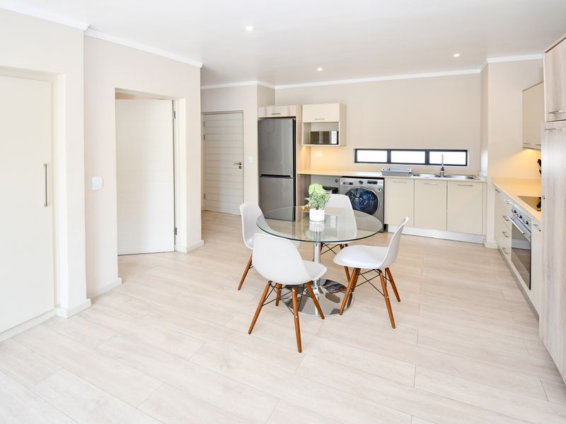 Modern 1 Bedroom Apartment for Sale at The Galleries Rosebank - Photo 2