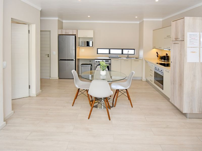 Modern 1 Bedroom Apartment for Sale at The Galleries Rosebank - Photo 3