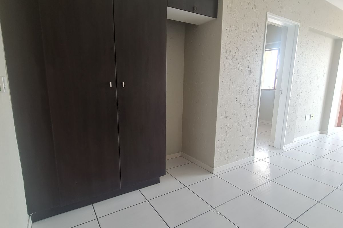 Spacious 2 Bed 2 Bath unit in Greenwich Village - Photo 4