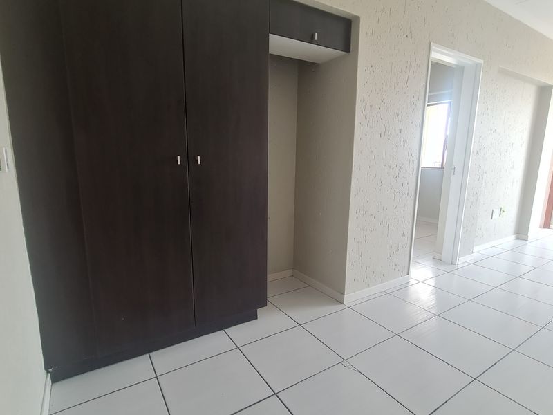 Spacious 2 Bed 2 Bath unit in Greenwich Village - Photo 4