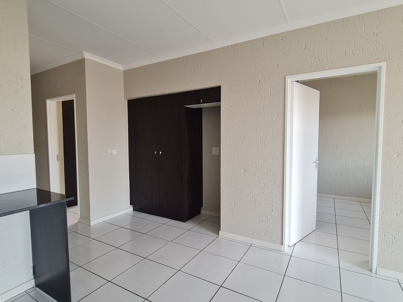 Spacious 2 Bed 2 Bath unit in Greenwich Village - Photo 6