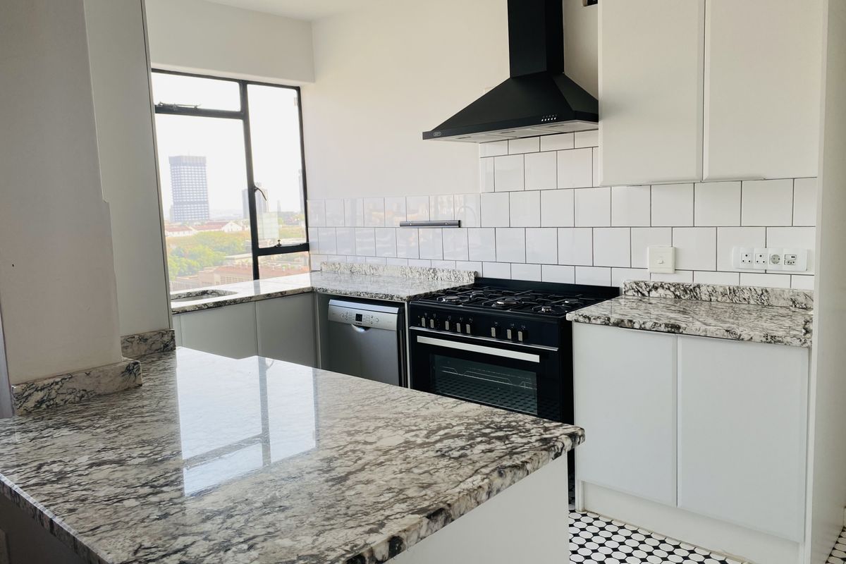 Huge 2 bedroom, 2 bathroom beautiful mash between modern and rustic - Photo 5