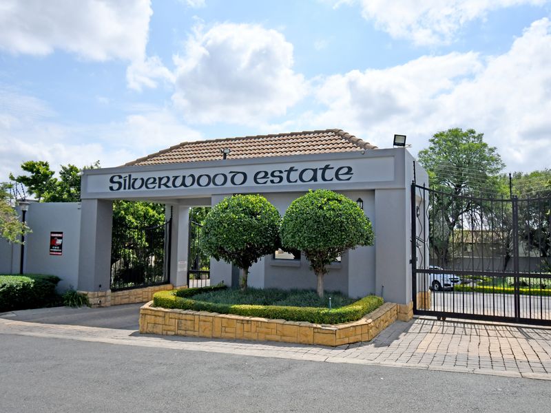 Search no more. This spacious family home is waiting just for you - Photo 2