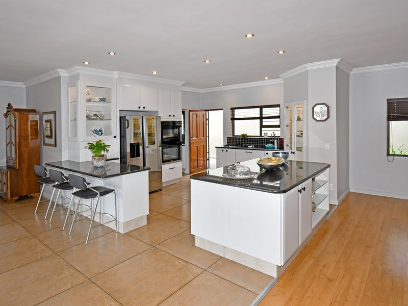 Search no more. This spacious family home is waiting just for you - Photo 8