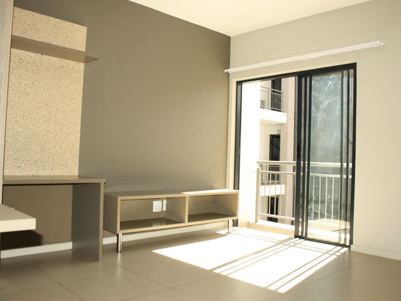 1 Bed 1 Bath first floor unit in The Atrium - Photo 2