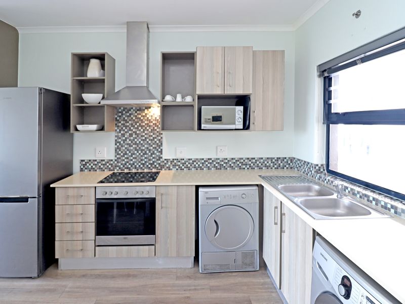 Third Floor 2 Bed 2 Bath unit in The Cube - Photo 9