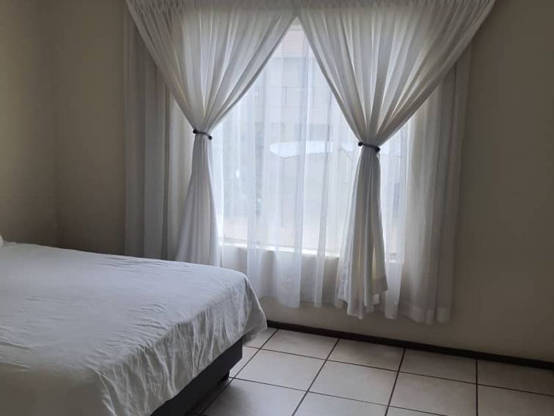 2 Bedroom, 2 Bathroom First-Floor Unit for Sale in Ruimsig - Photo 9