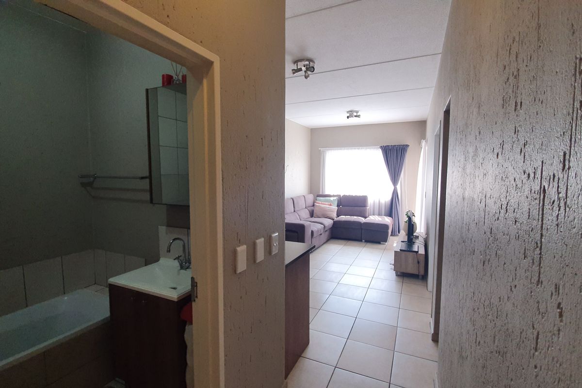 1 Bedroom Apartment for Sale – Notting Hill, Ferndale - Photo 3