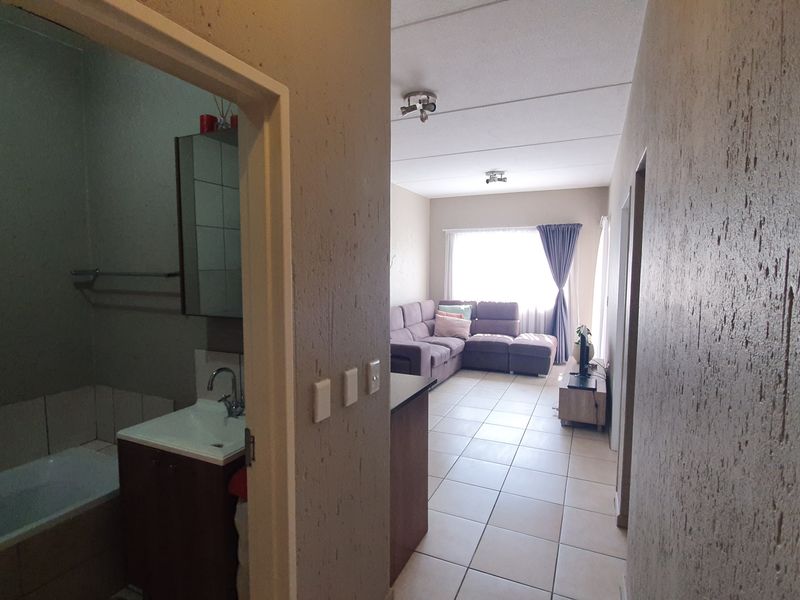 1 Bedroom Apartment for Sale – Notting Hill, Ferndale - Photo 3