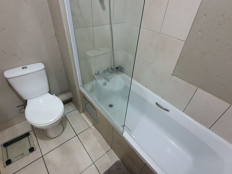 1 Bedroom Apartment for Sale – Notting Hill, Ferndale - Photo 5