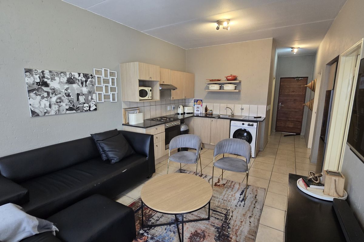 2 Bedroom Apartment for Sale in Ferndale - Photo 3