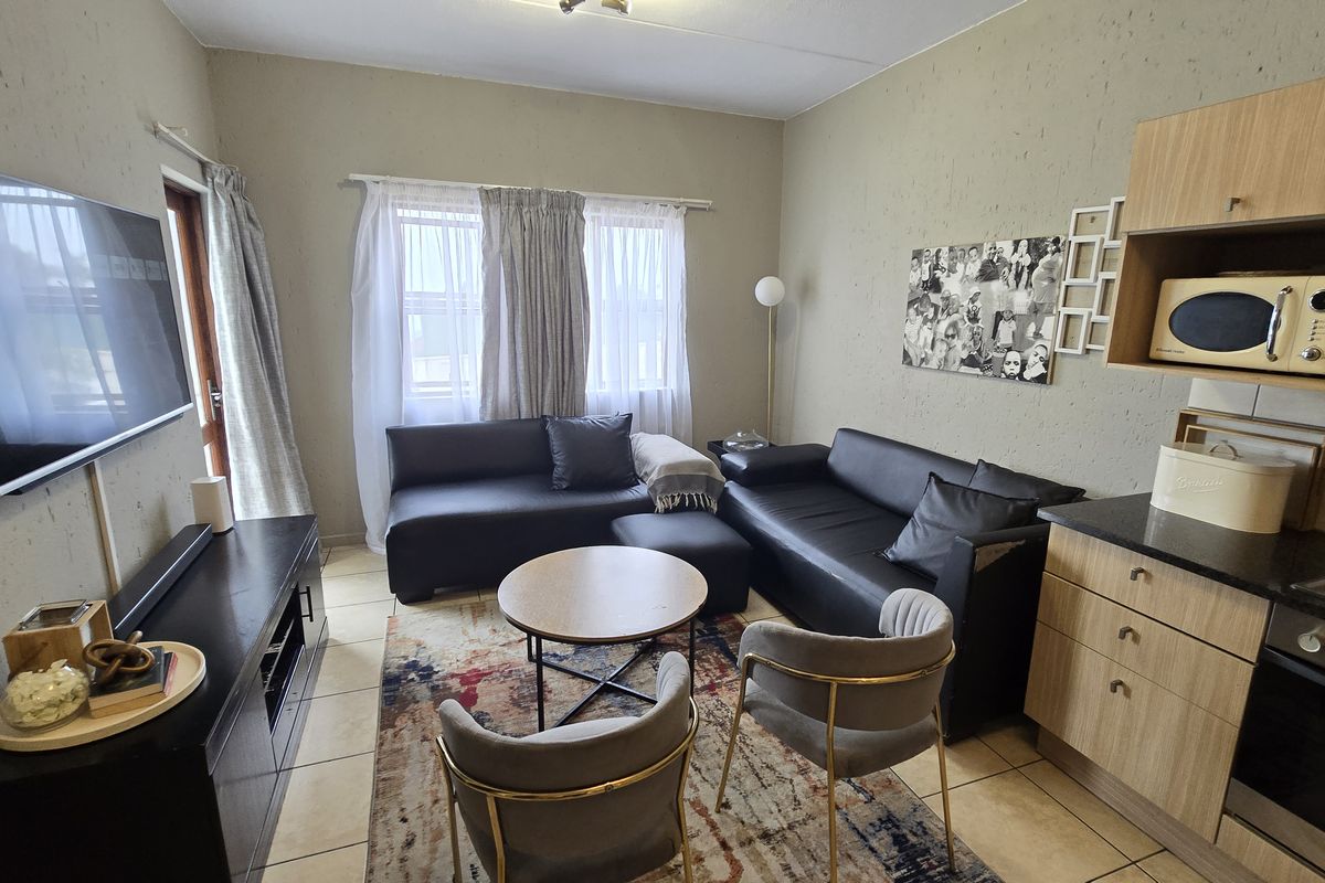 2 Bedroom Apartment for Sale in Ferndale - Photo 2